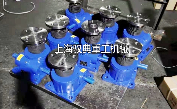 怎么減少絲桿升降機(jī)間隙造成的誤差